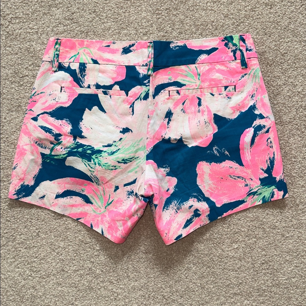 Lilly Pulitzer Floral Short - Picture 2 of 4